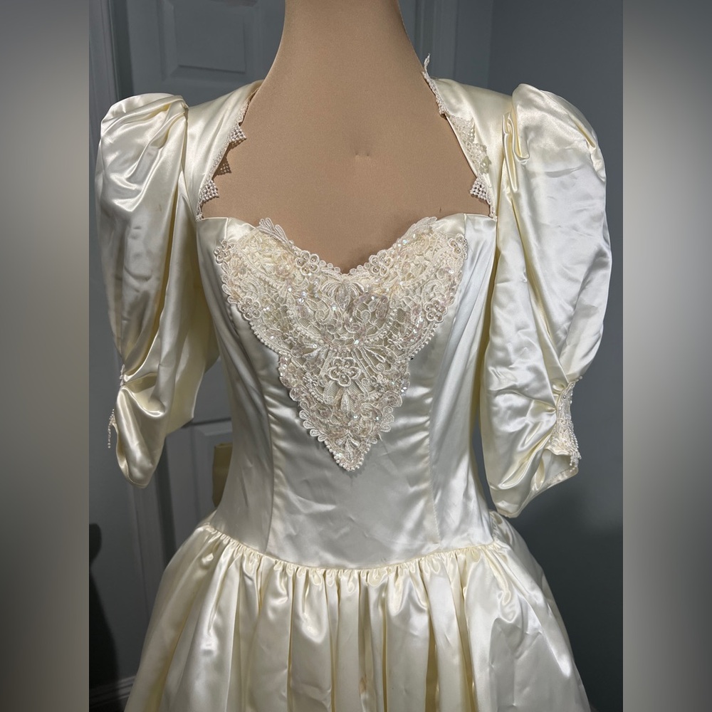 Vintage Jessica McClintock Ivory Satin Lace Victorian Wedding Dress